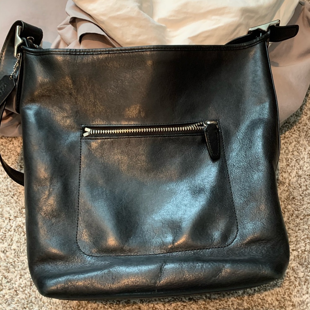 Black Coach crossbody/shoulder bag - Picture 2 of 3